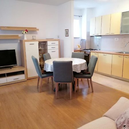 Guest House Lucija Makarska Eksteriør billede
