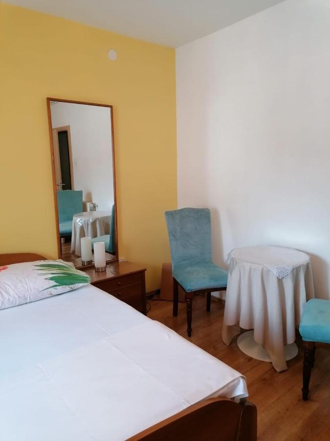 Guest House Lucija Makarska Eksteriør billede