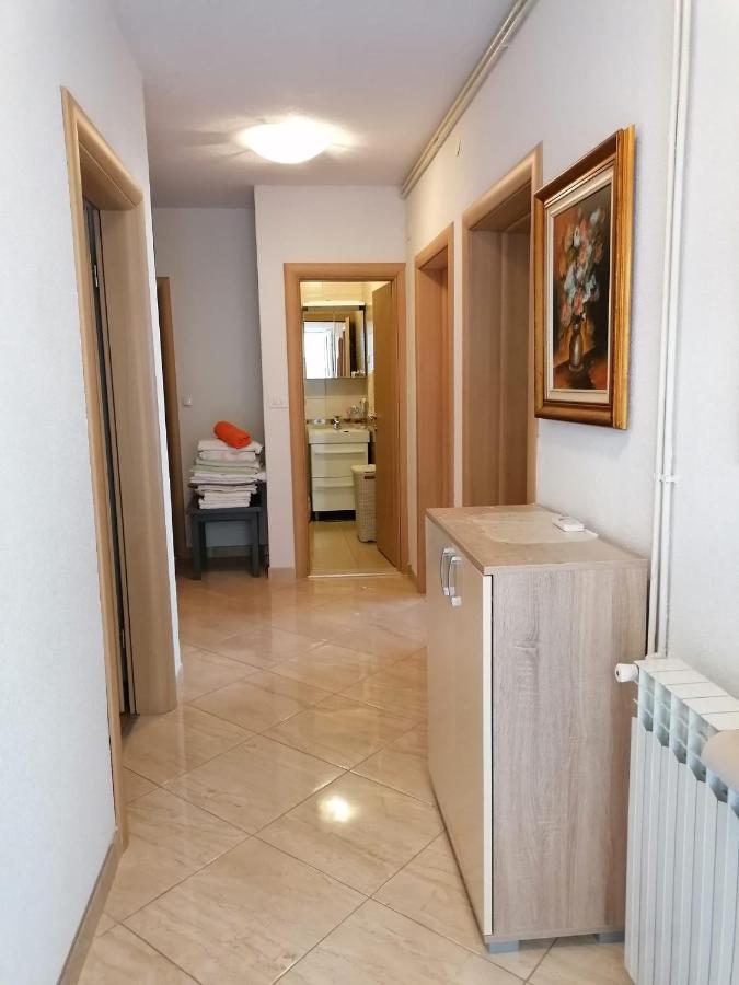 Guest House Lucija Makarska Eksteriør billede