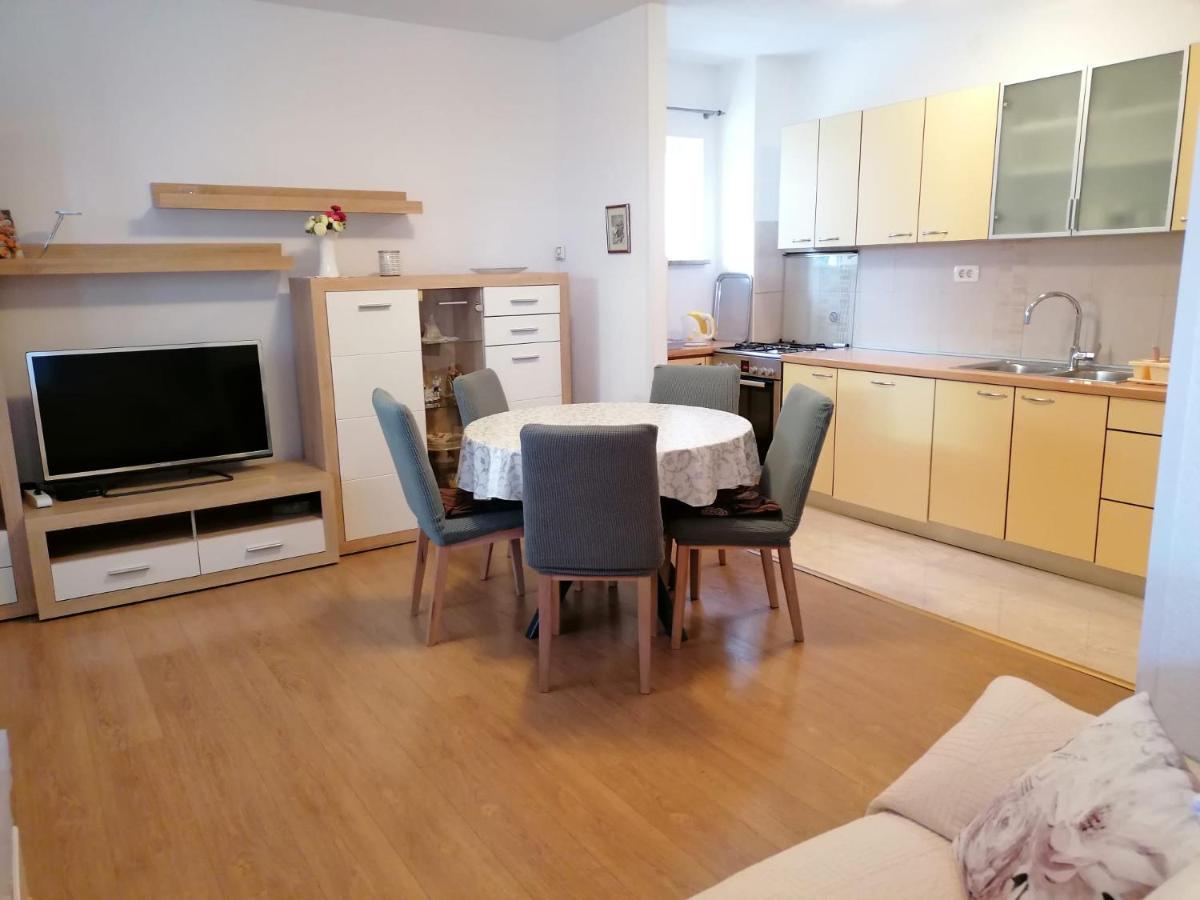 Guest House Lucija Makarska Eksteriør billede